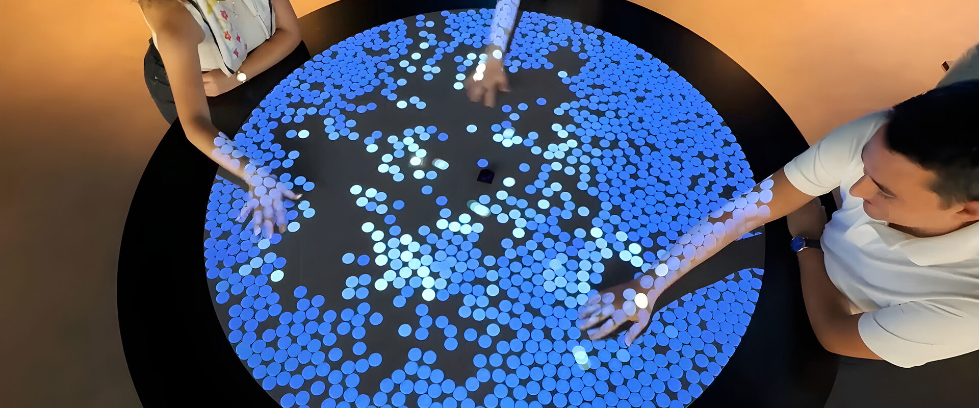 amcor-interactive-table-01