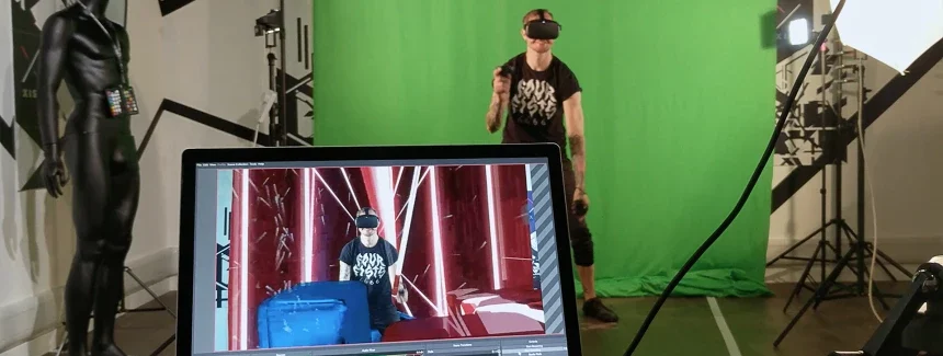 Robin-In-Oculus-Green-Screen